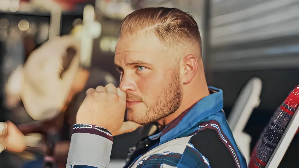 Zach Bryan Height Revealed – His Age, Wife & Family!